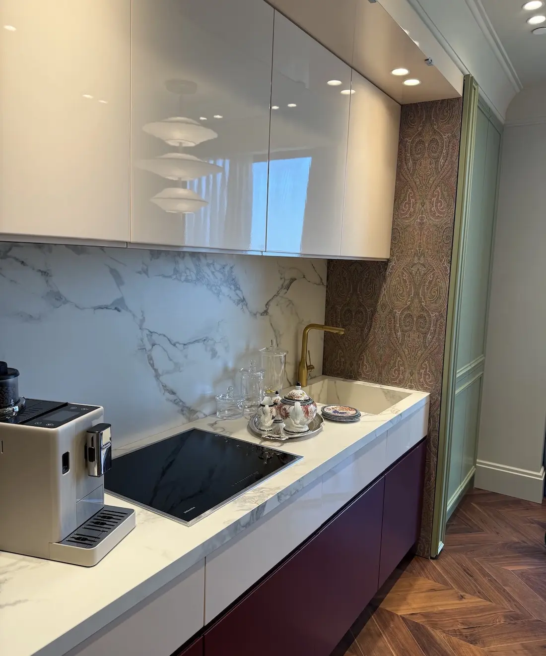 Fitted kitchen
